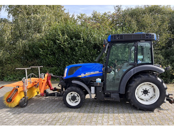 Traktor NEW HOLLAND T4