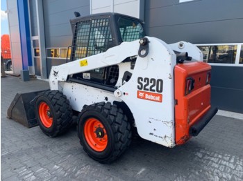 Minilaadur Bobcat S 220 Schranklader