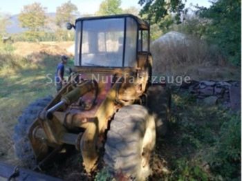Hanomag B8  - Rataslaadur