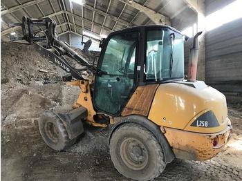Ratastel laadur Volvo L25 B-P