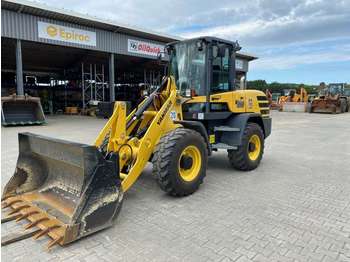 Ratastel laadur Yanmar V 100