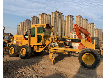 Teehöövel CATERPILLAR 140H