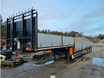 SDC Trailer with wide load markers and LED lights. - Haagis