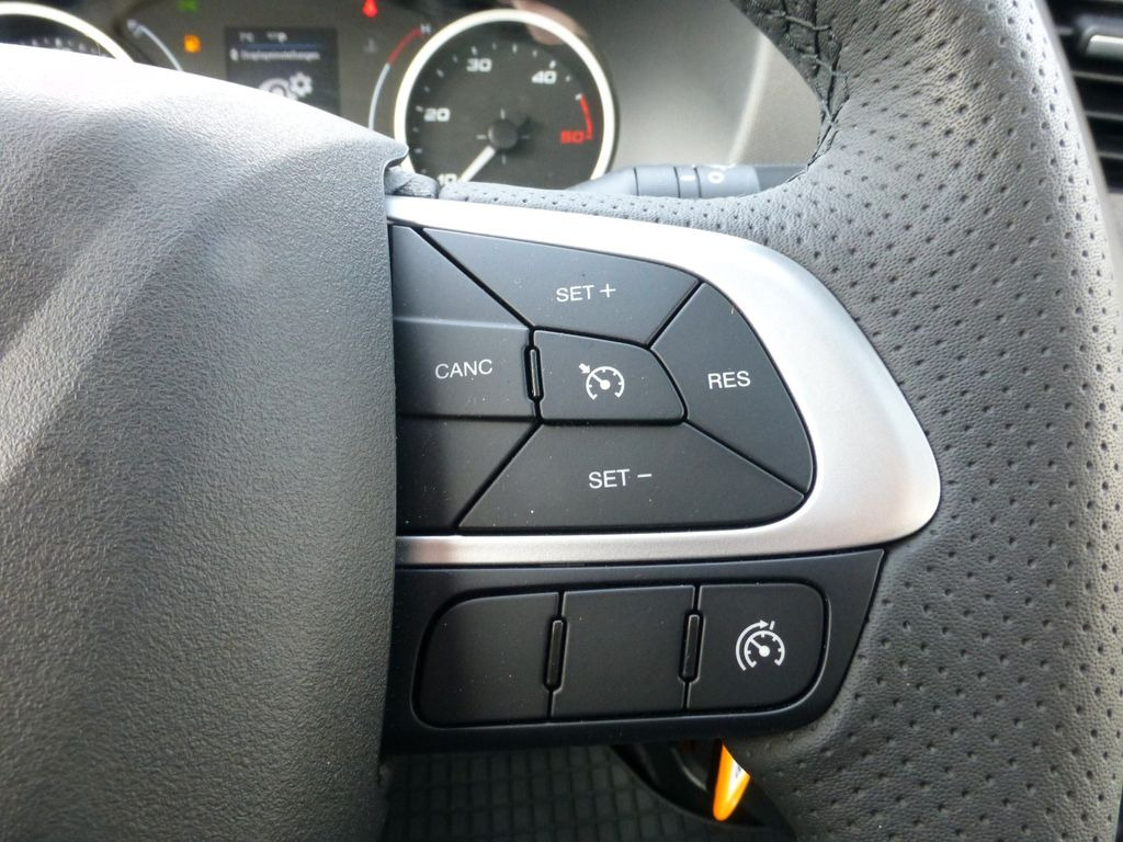 Uus Puksiirauto, Tarbesõiduk Iveco DAILY 70C18 Festplateau Alu Premium Automatik: pilt 26