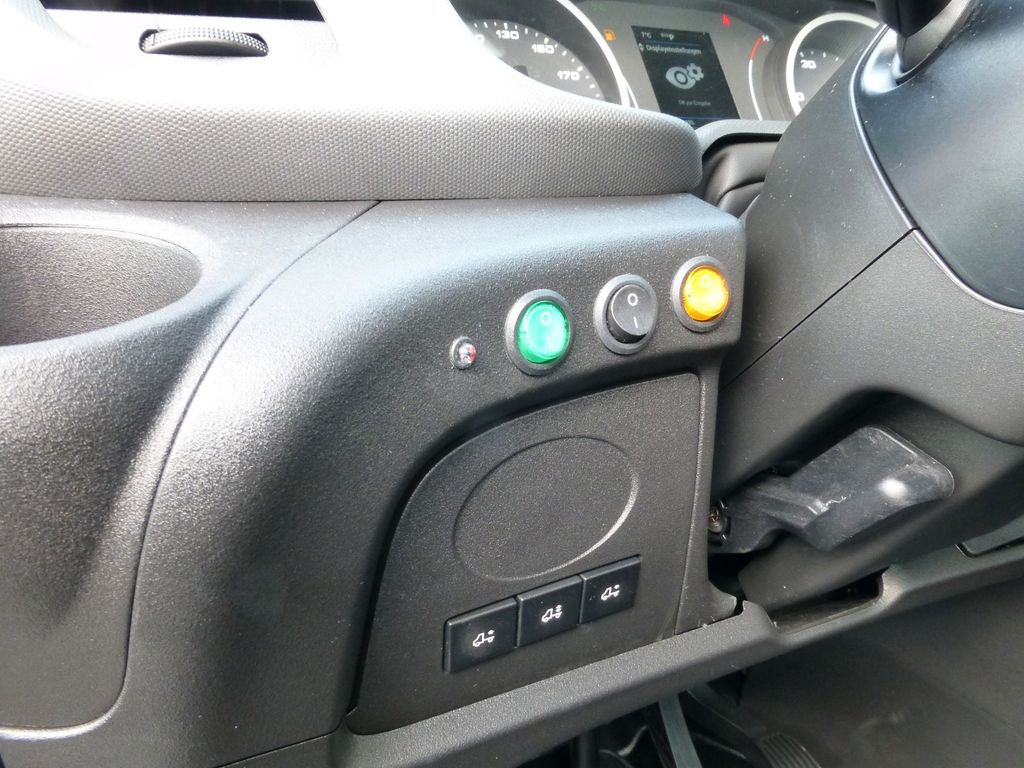 Uus Puksiirauto, Tarbesõiduk Iveco DAILY 70C18 Festplateau Alu Premium Automatik: pilt 27