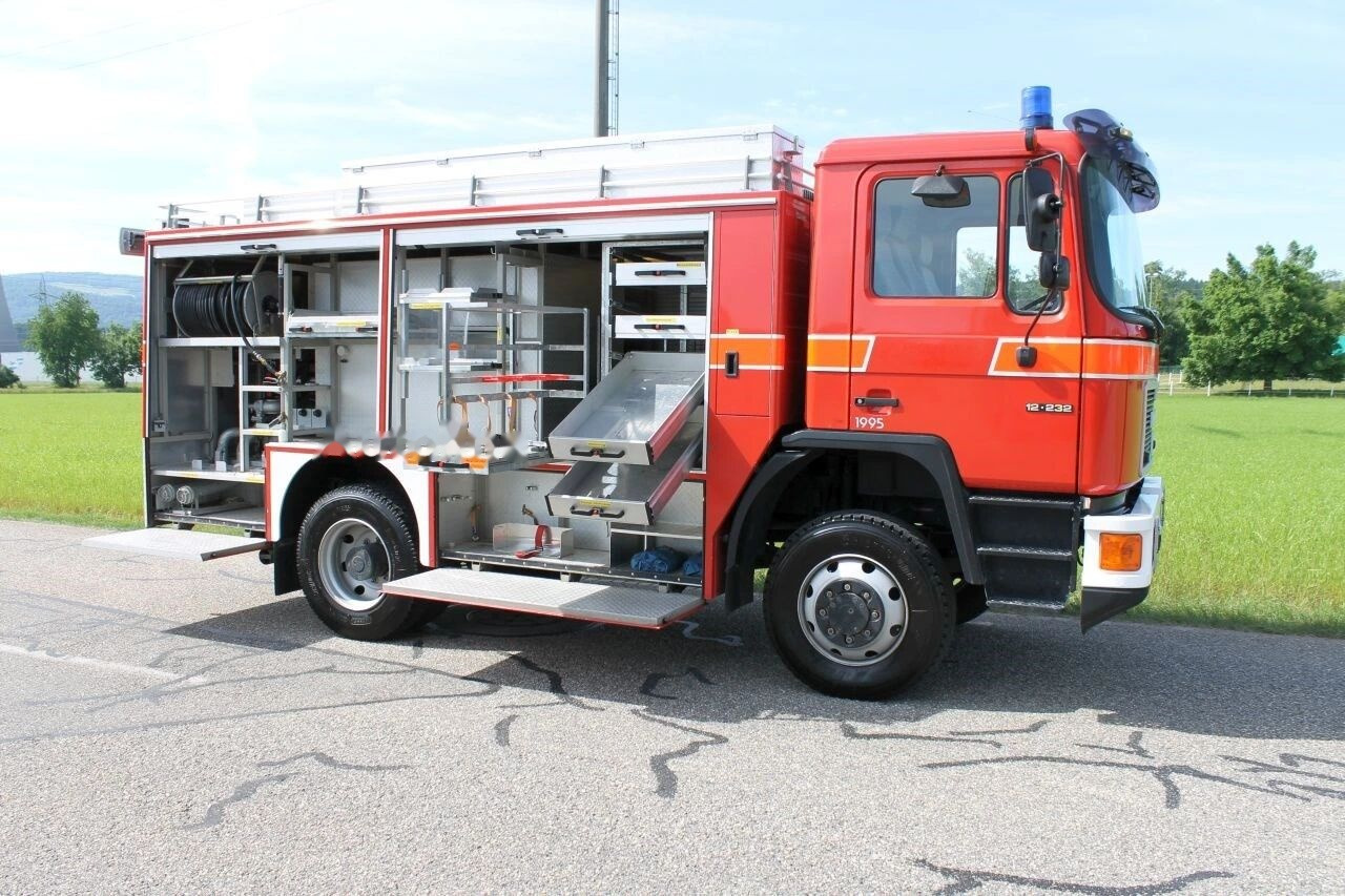 Tuletõrjeauto MAN 12.232 Firetruck 4x4: pilt 2