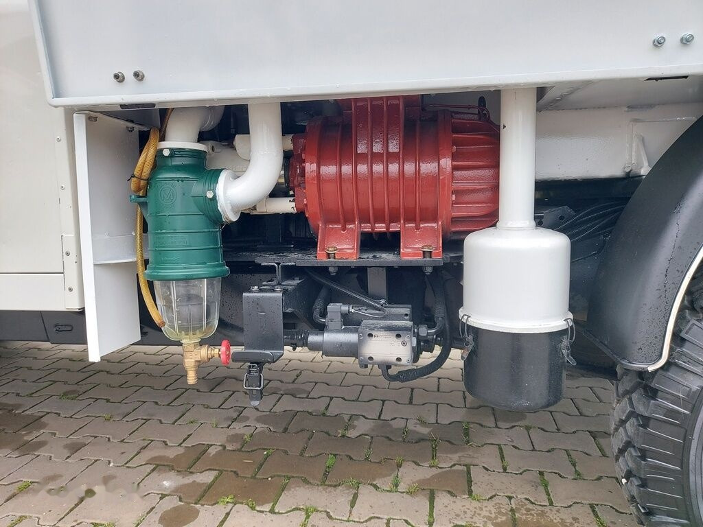 Vaakumveok Toyota Land Rover Defender 4x4 canalization hydrocureur Baroclean: pilt 23