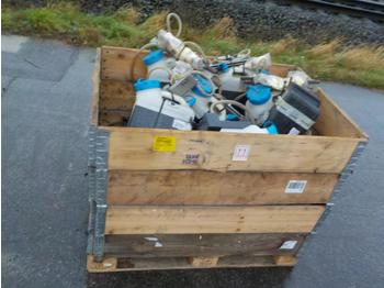  Unused Box of Water Spreaders to suit Bomag - Lisaseade