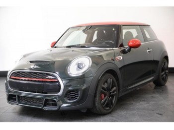 MINI John Cooper Works 2.0 231pk Aut Cooper JCW Sport Xenon Camera 17'' - Auto