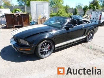 Auto Ford Mustang: pilt 1