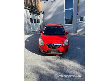 Auto Opel Meriva: pilt 1