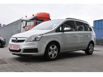 Auto Opel Zafira: pilt 2