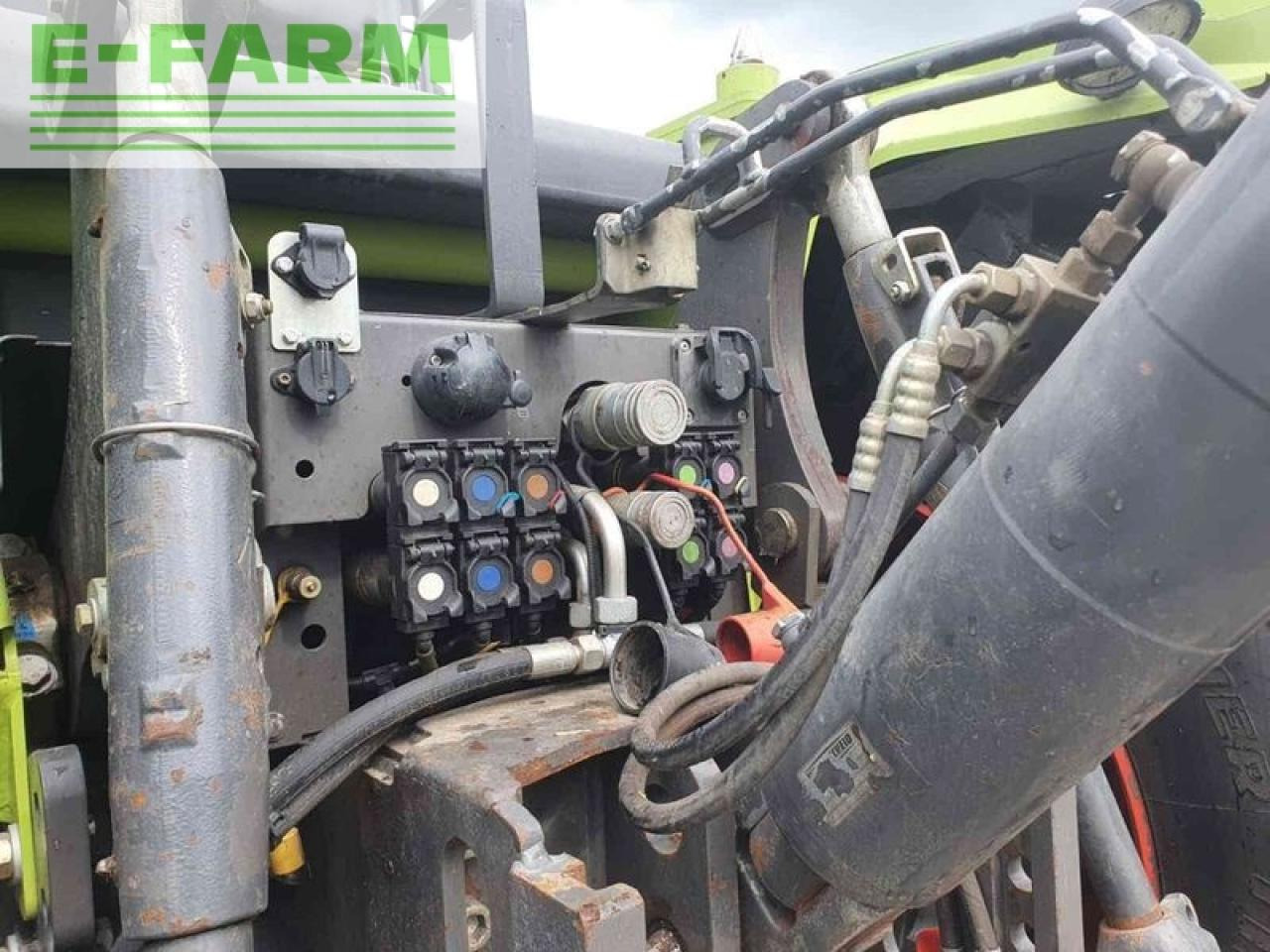 Traktor CLAAS xerion 4000 vc: pilt 6