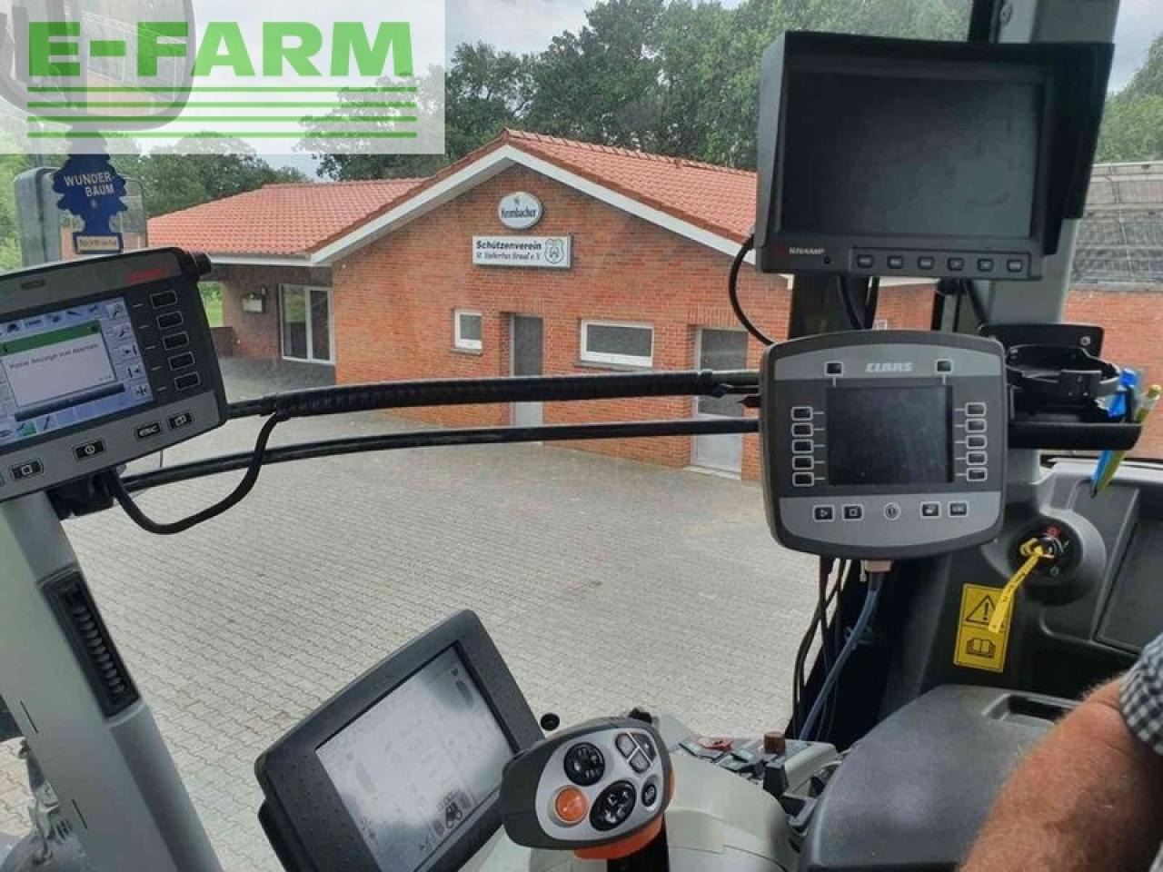 Traktor CLAAS xerion 4000 vc: pilt 9