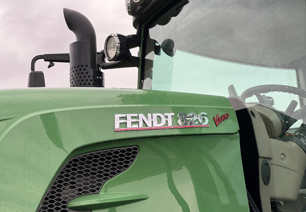 Traktor Fendt 826 Vario S4 Profi Plus: pilt 4