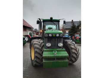 Traktor JOHN DEERE 8320: pilt 1