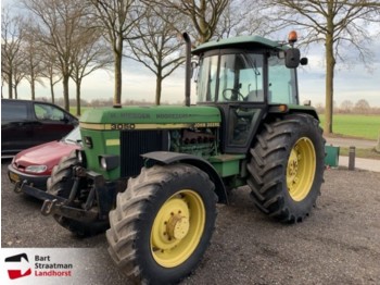Traktor John Deere 3050: pilt 1