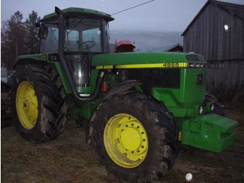 Traktor John Deere 4955: pilt 1