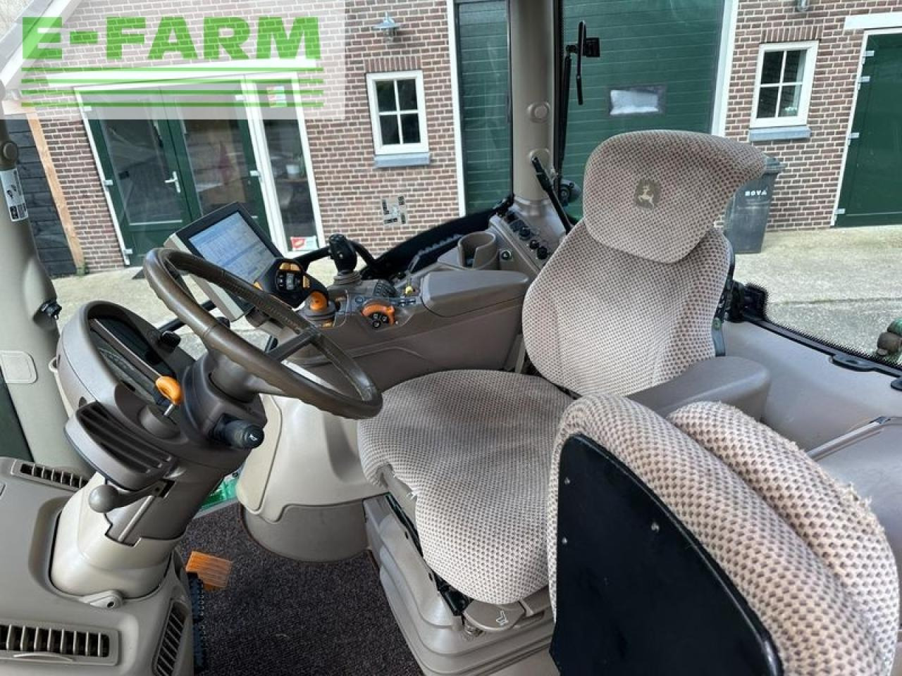 Traktor John Deere 6130r commandpro at-ready: pilt 18