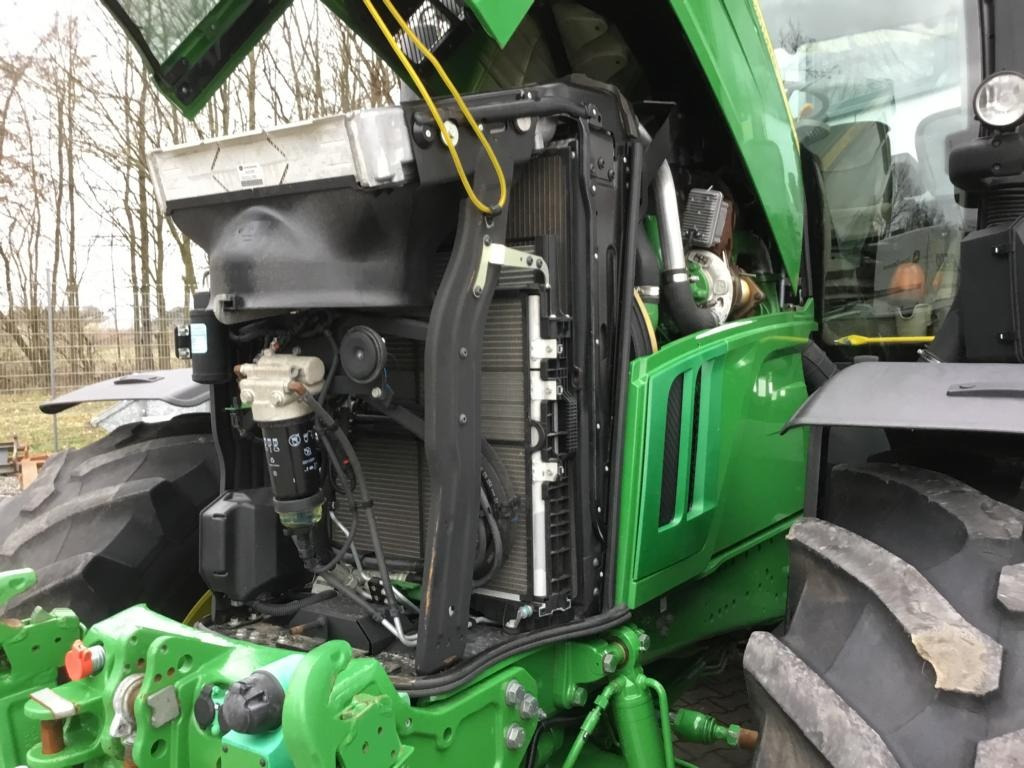 Traktor John Deere 6250R: pilt 4