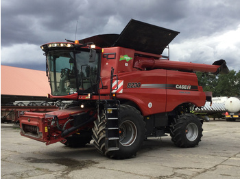 Kombain Case IH 8230