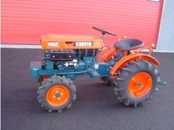 Traktor Kubota B5000 DT - 4X4: pilt 1