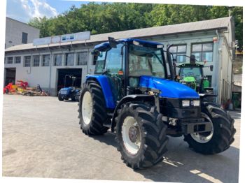 Traktor New Holland TL100: pilt 1