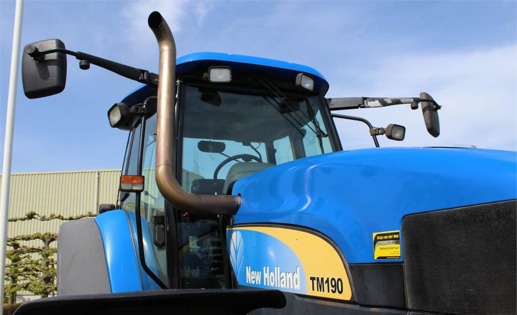 Traktor New Holland TM190: pilt 3