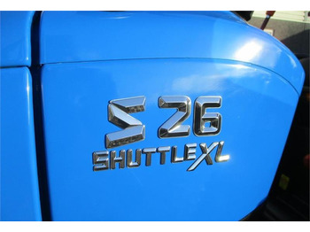 Traktor Solis 26 Shuttle XL 9x9 med store brede Turf hjul på til: pilt 2