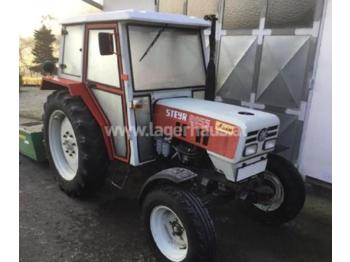 Traktor Steyr 8055: pilt 1
