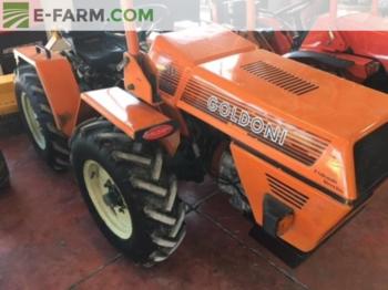 Goldoni 933 - Traktor