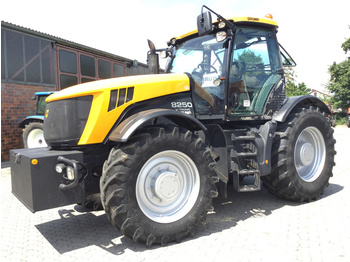 JCB Fastrac 8250 V-Tronic - Traktor