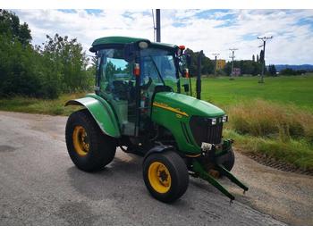John Deere 4720  - Traktor