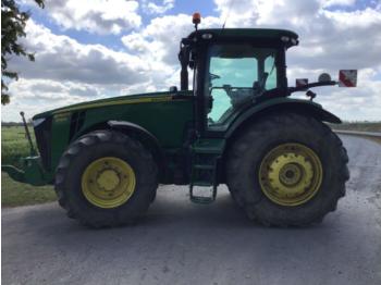 John Deere 8360R - Traktor