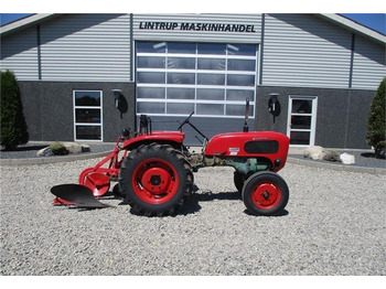 - - - Komplet sæt med traktor og Plov. Güldner 17  - Traktor