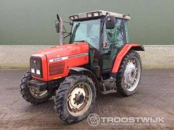 Massey Ferguson 6245 - Traktor