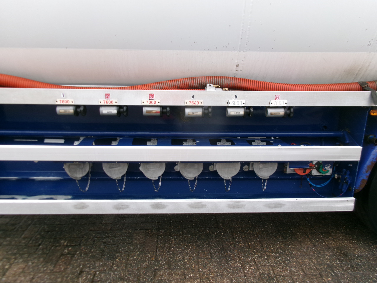 Tsistern poolhaagis transporditavad ained kütust Heil / Thompson Fuel tank alu 45 m3 / 6 comp + pump / ADR 13/12/2023: pilt 13
