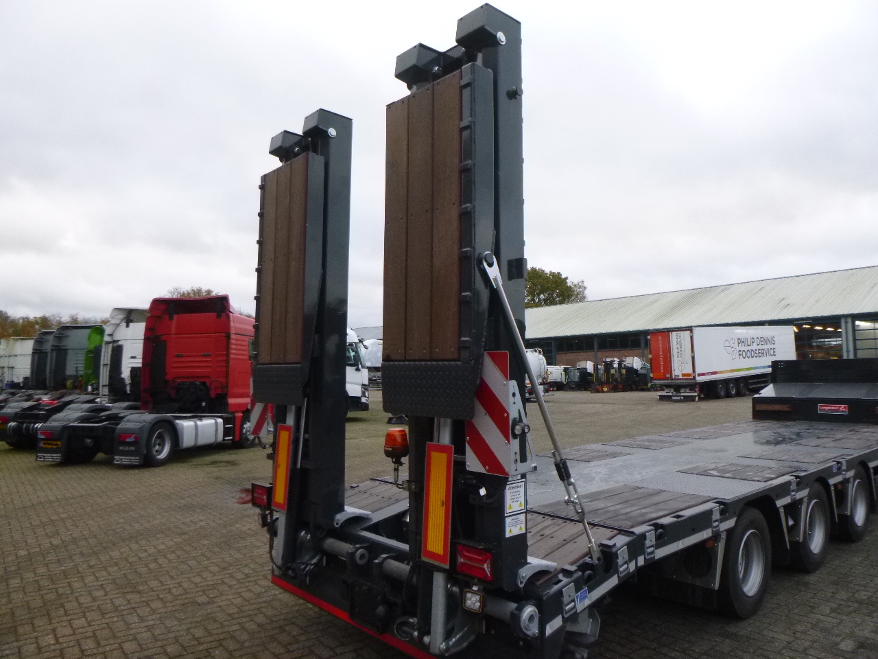 Uus Madal platvormpoolhaagis Langendorf 3-axle semi-lowbed trailer 48T ext. 13.5 m + ramps: pilt 5