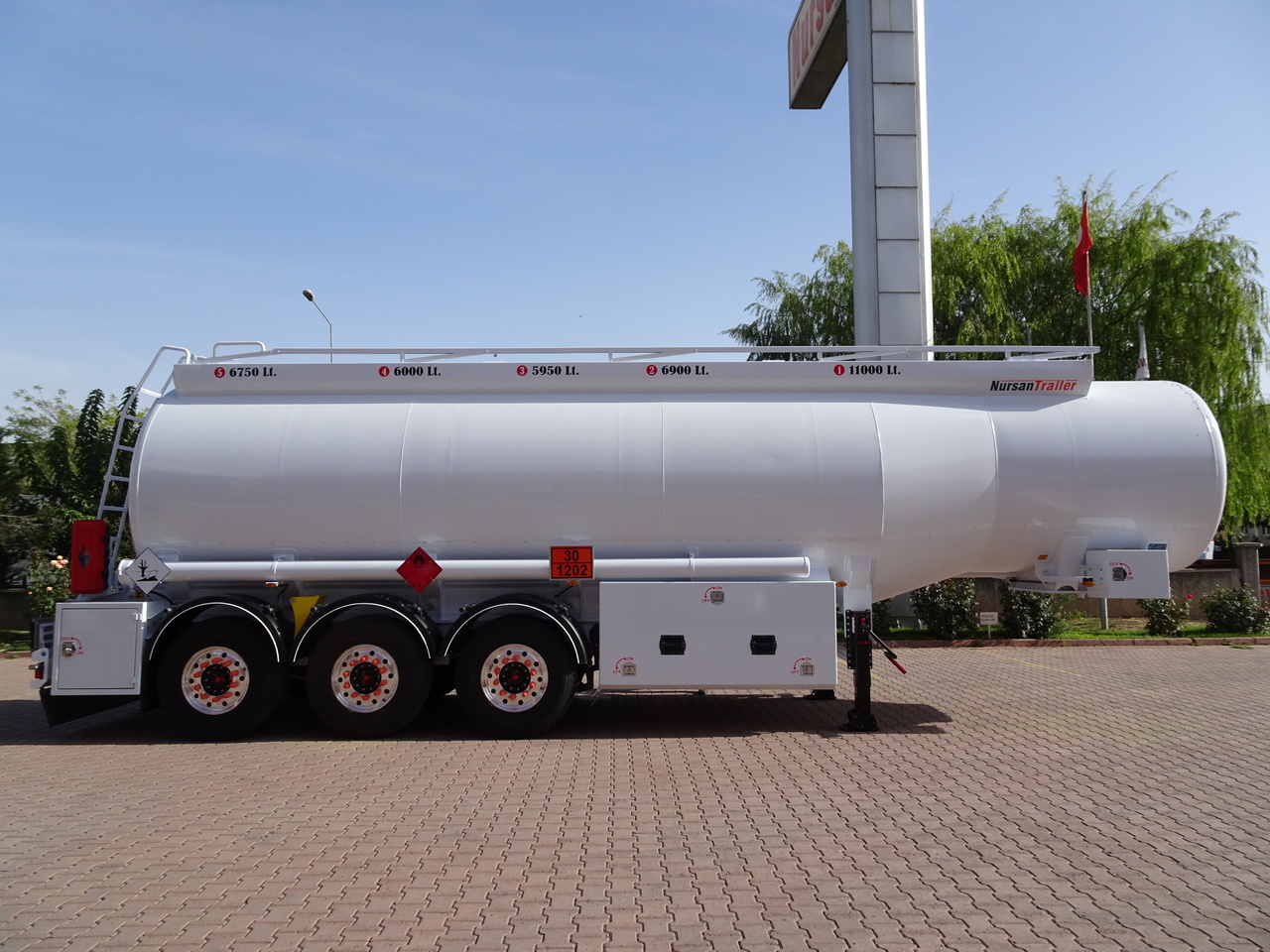 Uus Tsistern poolhaagis transporditavad ained kütust NURSAN Aluminium Fuel Tanker: pilt 9