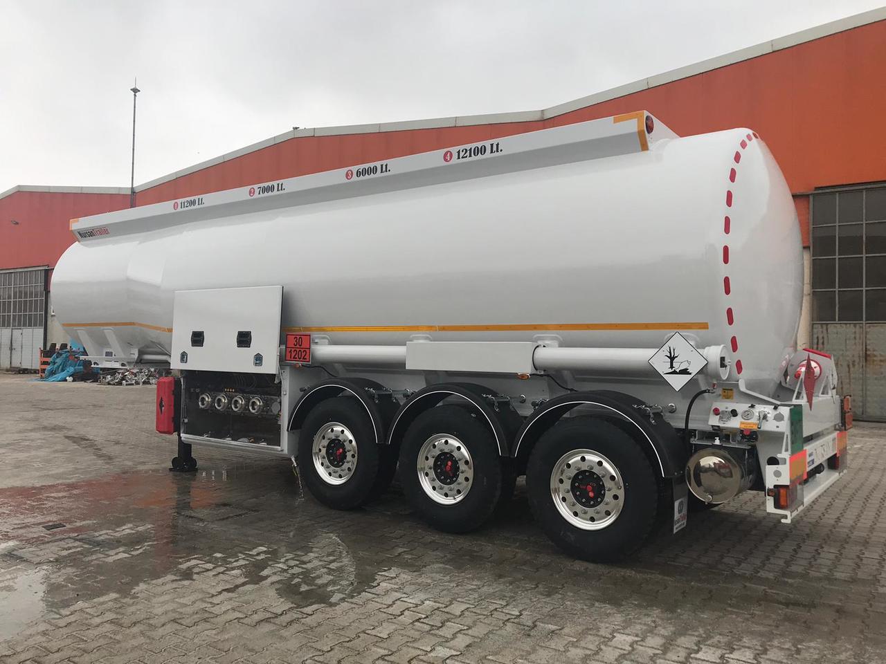 Uus Tsistern poolhaagis transporditavad ained kütust NURSAN Aluminium Fuel Tanker: pilt 4