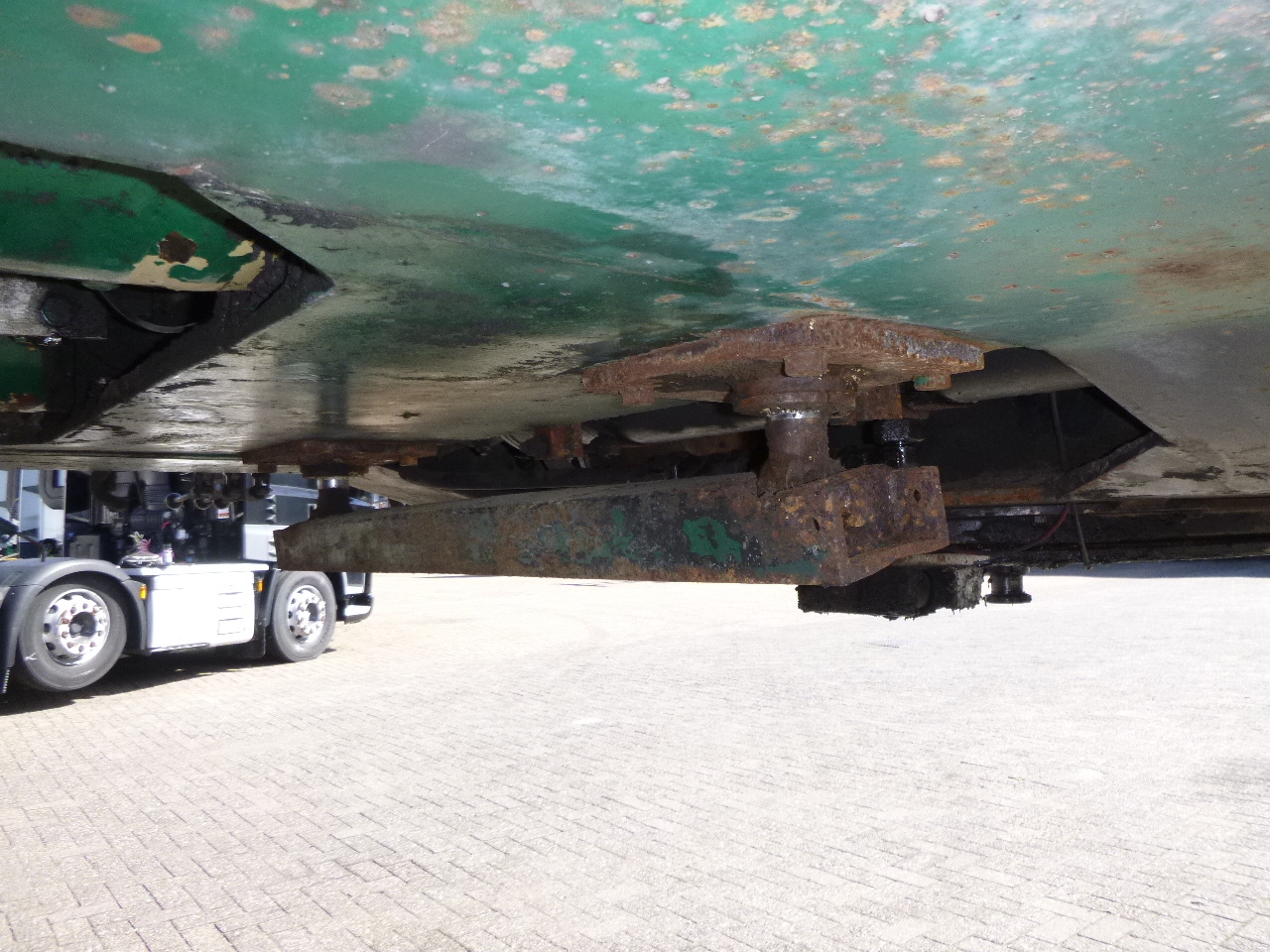 Madal platvormpoolhaagis Nooteboom 3-axle lowbed trailer 33 t / extendable 8.5 m: pilt 13