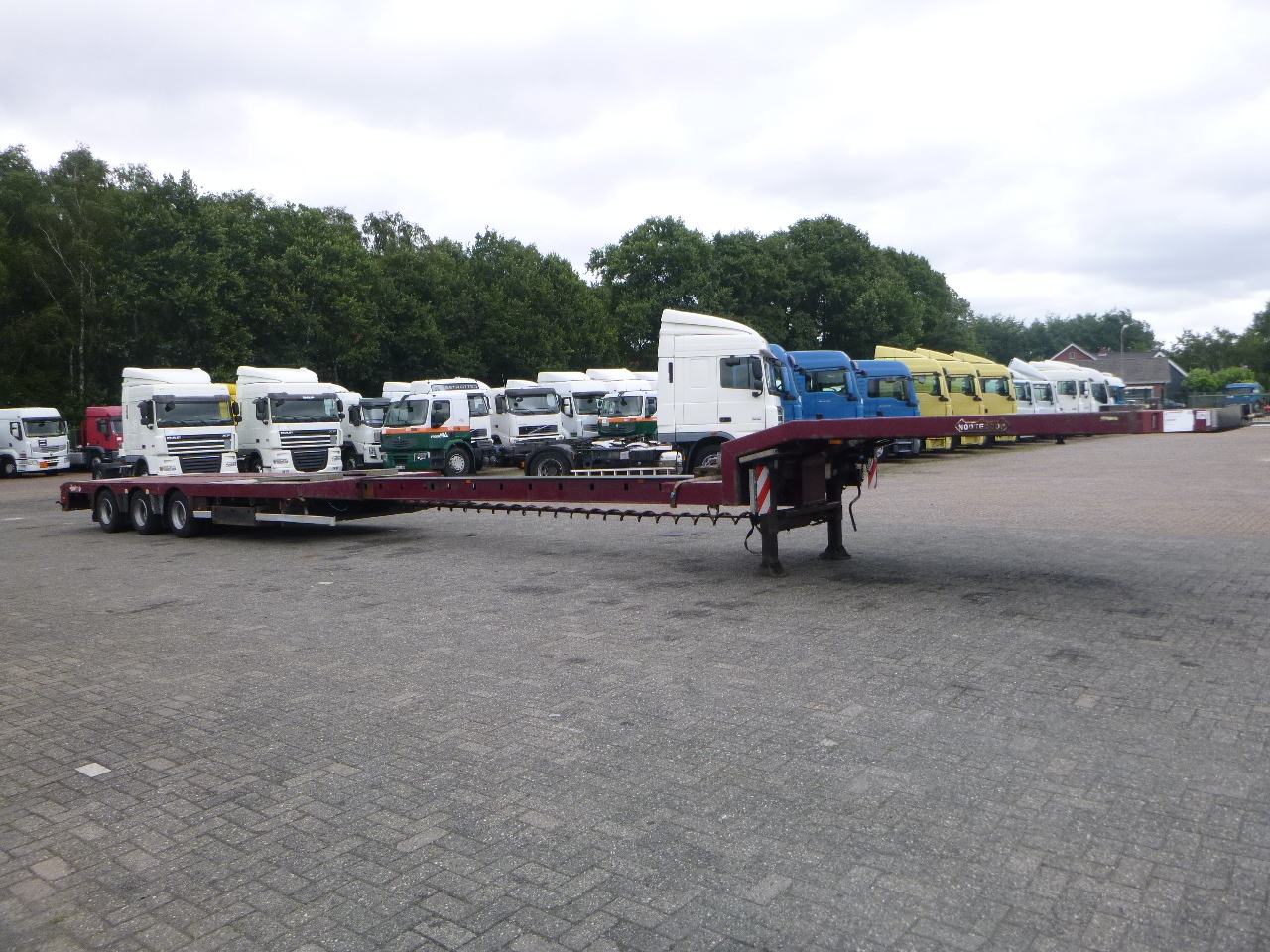 Madal platvormpoolhaagis Nooteboom 3-axle semi-lowbed trailer extendable 14.5 m + ramps: pilt 2