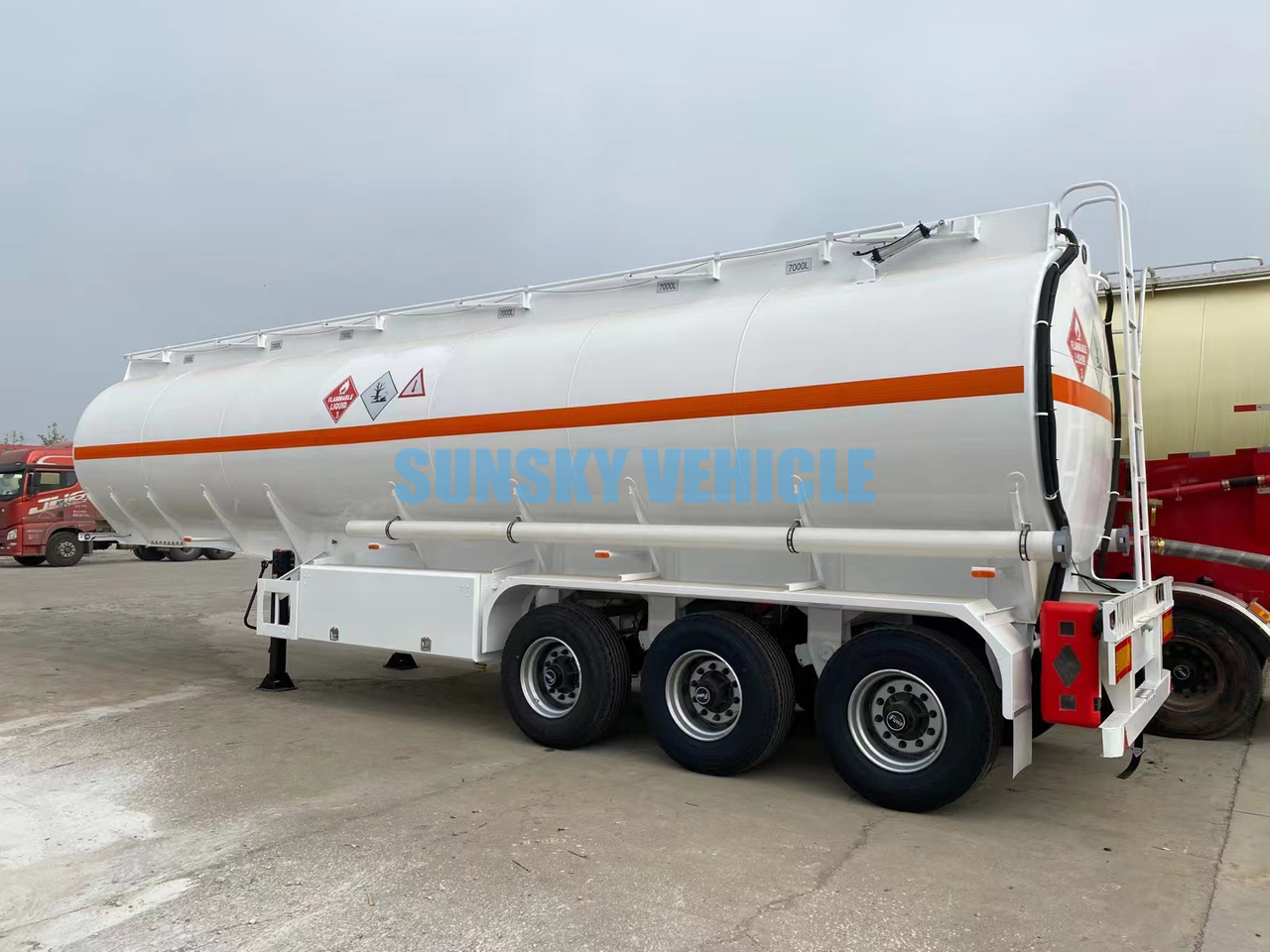 Uus Tsistern poolhaagis transporditavad ained kütust SUNSKY 3 Axle Fuel Tanker Trailer: pilt 13