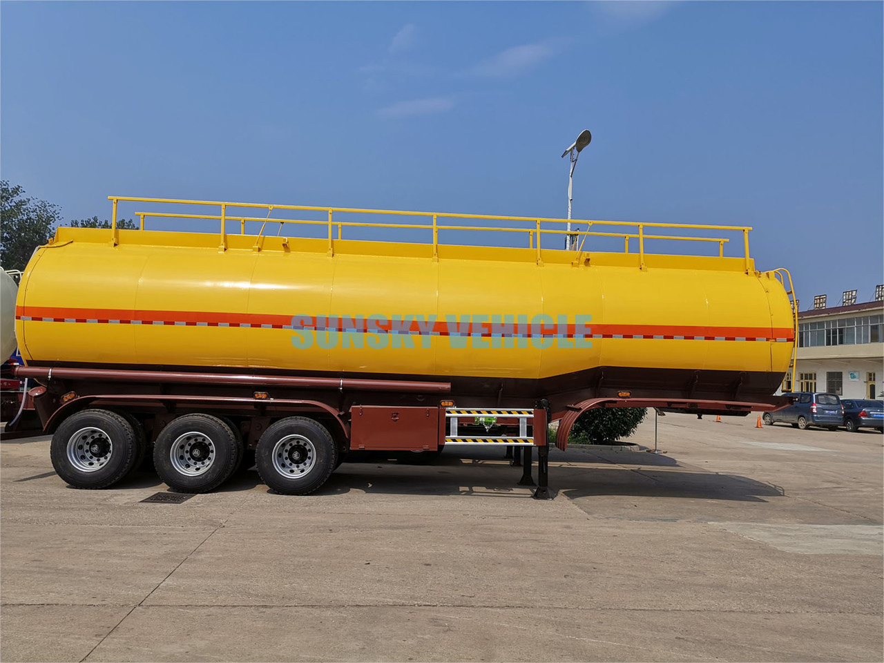 Uus Tsistern poolhaagis transporditavad ained kütust SUNSKY 3 Axle Fuel Tanker Trailer: pilt 4