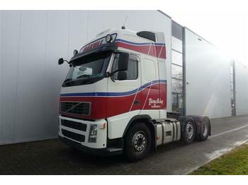 Sadulveok Volvo FH440 6X2 GLOBETROTTER XL EURO 4