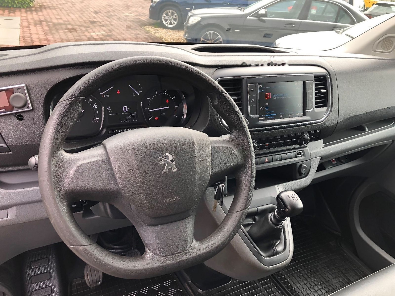 Kaubik Peugeot Expert Premium Premium Van: pilt 16
