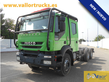 Kabiinišassiiga veoauto IVECO Trakker
