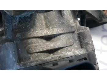 Klapp - Veoauto Mercedes-Benz valve block: pilt 5
