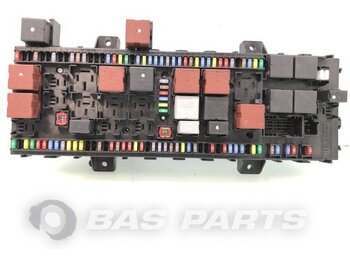 Elektrisüsteem - Veoauto RENAULT T-Serie Fuse box 7421939524: pilt 2