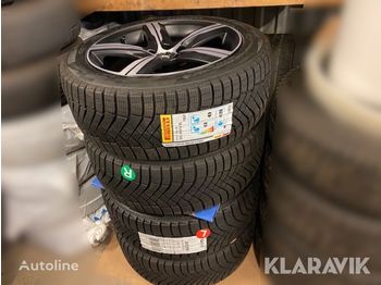 Pirelli Vinterdäck med fälg / Volvo M+S Tum 4 st - Rehvid ja veljed